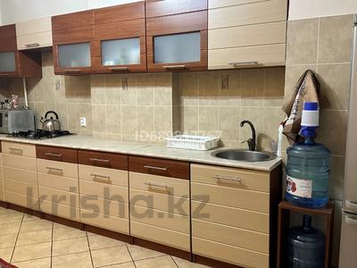 2-бөлмелі пәтер · 81 м² · 7/9 қабат, Сары Арқа ш/а , Тайманова 58, бағасы: 220 000 ₸ в Атырау, мкр Сары Арка