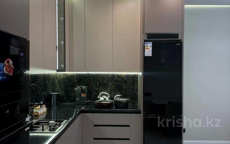 3-комнатная квартира · 84 м² · 9 этаж, К. Толеметова 84 за 450 000 ₸ в Шымкенте — фото 2