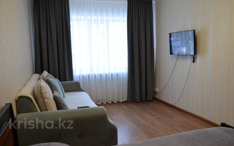 1-комнатная квартира · 32 м² · 1/5 этаж, Назарбаева 19А за 10 000 ₸ в Караганде — фото 2