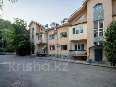 5-бөлмелі пәтер · 225 м² · 1/2 қабат, Ладушкина 150/1–7, бағасы: 93.5 млн ₸ в Алматы, Медеуский р-н