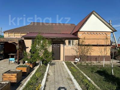 Отдельный дом · 5 комнат · 180 м² · 10 сот., Астана 57 за 33 млн ₸ в Атырау, мкр Мирас