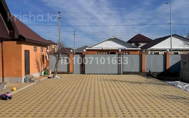 Жеке үй · 4 бөлме · 264 м² · 8 жүзд., Самал ш/а., 3, бағасы: 70 млн ₸ в Атырау, мкр Самал — фото 15
