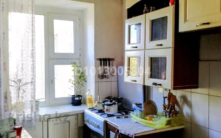 3-бөлмелі пәтер · 63 м² · 5/5 қабат, Ихсанова 45, бағасы: 16.5 млн ₸ в Уральске — фото 2