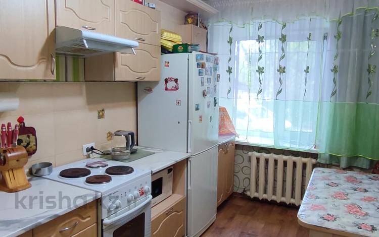 3-бөлмелі пәтер, 60 м², 1/5 қабат, проспект Бауыржана Момышулы 55/2, бағасы: 14.8 млн 〒 в Темиртау — фото 17