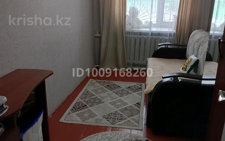 3-комнатная квартира · 58 м² · 1/5 этаж, Абылайхан 33 — Банк,акимат , школа ,ЦОН ,садик "Мерей" за 17.5 млн 〒 в Щучинске — фото 2