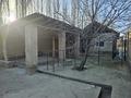 Отдельный дом · 8 комнат · 400 м² · 15 сот., ЖМ Сайрам, Саяжай 18 — Шапырашты саяжай 18 за 16 млн ₸ в Шымкенте, Каратауский р-н