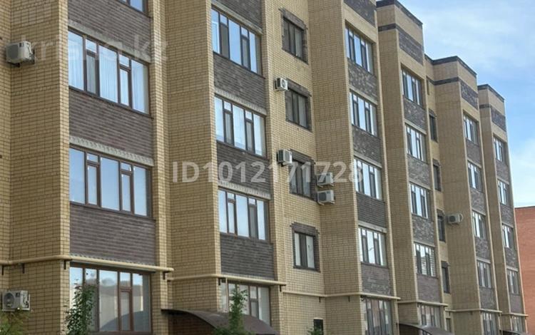 3-комнатная квартира · 150 м² · 3/5 этаж, мкр. Алтын орда за 45 млн ₸ в Актобе — фото 2