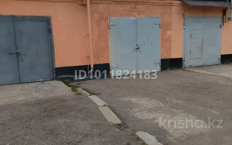 Гараж · 18 м² · Абдирова — Напротив парка победы, бағасы: 3.2 млн ₸ в Топаре — фото 2