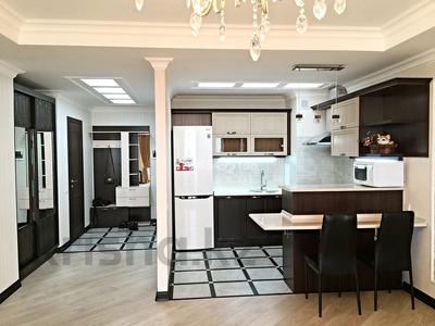 2-бөлмелі пәтер · 85 м² · 15/16 қабат, мкр Самал-1 9/2, бағасы: 550 000 ₸ в Алматы, Медеуский р-н