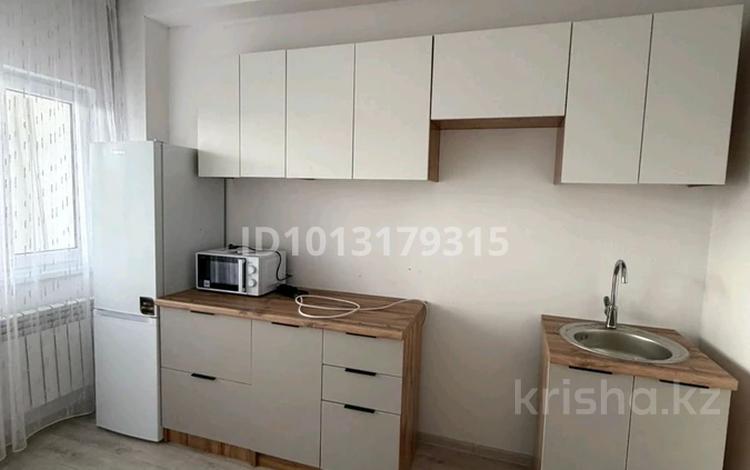 1-бөлмелі пәтер · 38 м² · 4/7 қабат, Микрорайон 4 61/1, бағасы: 21 млн ₸ в Конаеве — фото 2
