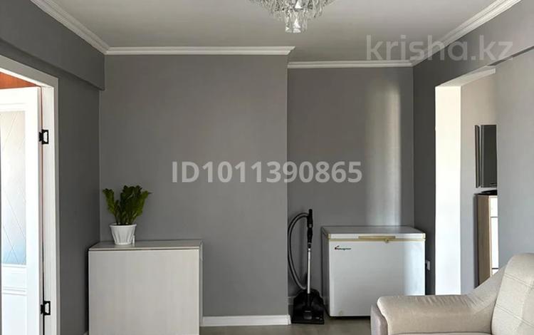 3-комнатная квартира · 48 м² · 4/5 этаж, Мухамеджанова 25 за 18 млн ₸ в Балхаше — фото 2