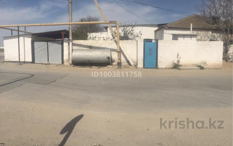 Отдельный дом · 4 комнаты · 1000 м² · 100 сот., 1 коше 13-1 — Жолдын бойында орналаскан за 14 млн 〒 в Умирзаке — фото 2