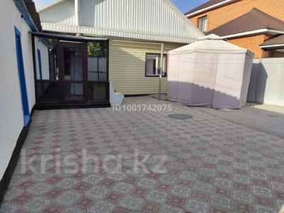 Отдельный дом · 5 комнат · 100 м² · 5 сот., Керей хана 83 за 25 млн ₸ в Актобе, мкр. Курмыш