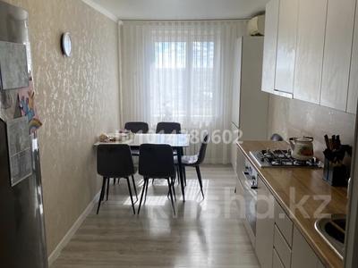 3-бөлмелі пәтер · 100 м² · 9/10 қабат, 12 ш/а., бағасы: 35.5 млн ₸ в Актобе, мкр 12