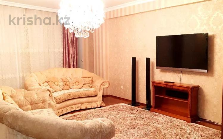 4-бөлмелі пәтер, 170 м², 1/9 қабат тәулігіне, мкр Самал-2, Самал 2 мкр 16/Б, бағасы: 40 000 〒 в Алматы, Медеуский р-н — фото 2