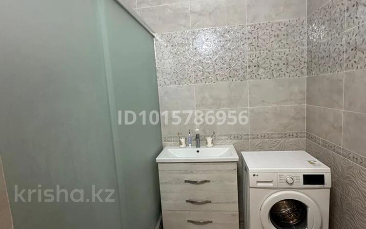 3-комнатная квартира · 138 м² · 2/5 этаж, мкр. Алтын орда, Батыс 2 мкрн 50б — Мангелик ель Мустафая Шокая за 400 000 ₸ в Актобе — фото 2