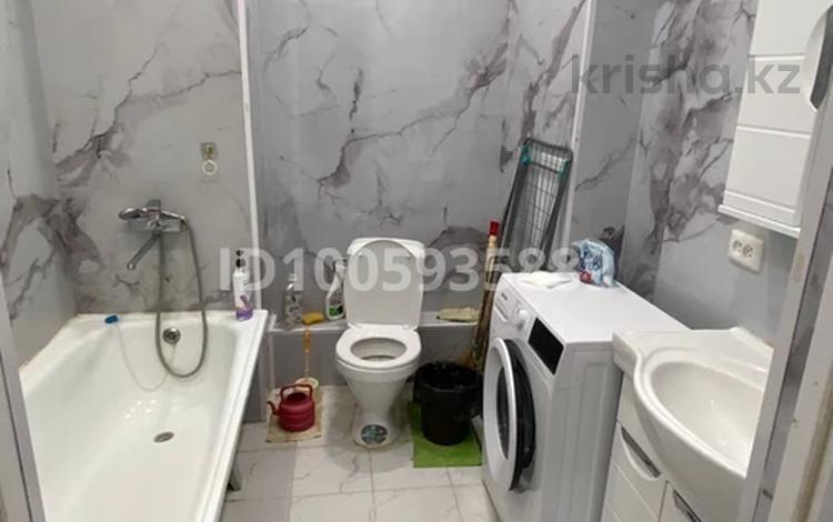 1-комнатная квартира · 60 м², мкр Нурсая, Самал таун 1 за 130 000 ₸ в Атырау — фото 2