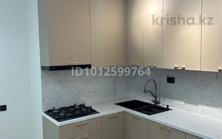 1-комнатная квартира · 40 м² · 9/9 этаж, мкр Нурсая, Абулхайр-хана 69/4, 69/5 за 26 млн ₸ в Атырау — фото 7