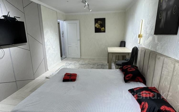 1-комнатная квартира · 30 м² · 2/5 этаж, 8 мкр 14 за 13 000 ₸ в Шымкенте — фото 2
