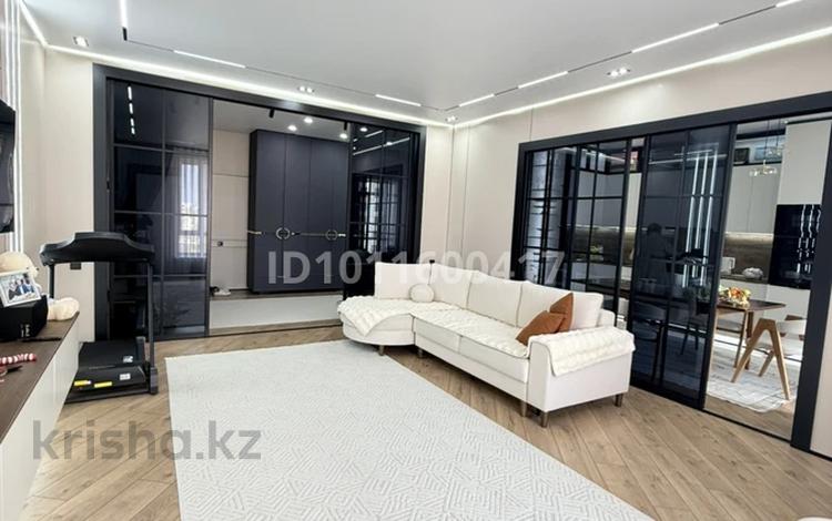 4-комнатная квартира · 130 м² · 7/12 этаж, Жумекен Нажимеденов 28 за 105 млн 〒 в Астане, Сарайшык р-н — фото 2