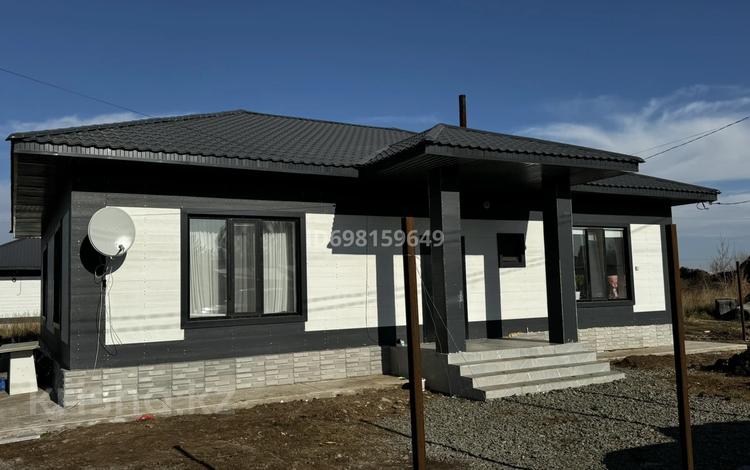 Жеке үй · 3 бөлме · 135 м² · 9 сот., Конститутция 14/1, бағасы: 53 млн 〒 в Жибек Жолы — фото 2