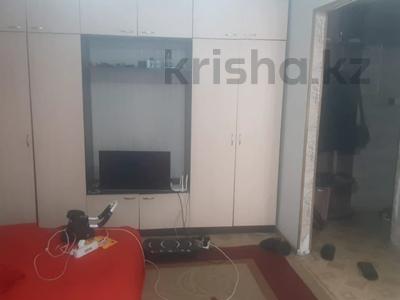 Продажа квартир в Карагандинской обл.: 1-комнатная квартира · 30.5 м² · 2/5 этаж, пр. Момышулы за 5.5 млн 〒 1-комнатная квартира · 30.5 м² · 2/5 этаж, пр. Момышулы за 5.5 млн 〒 в Темиртау