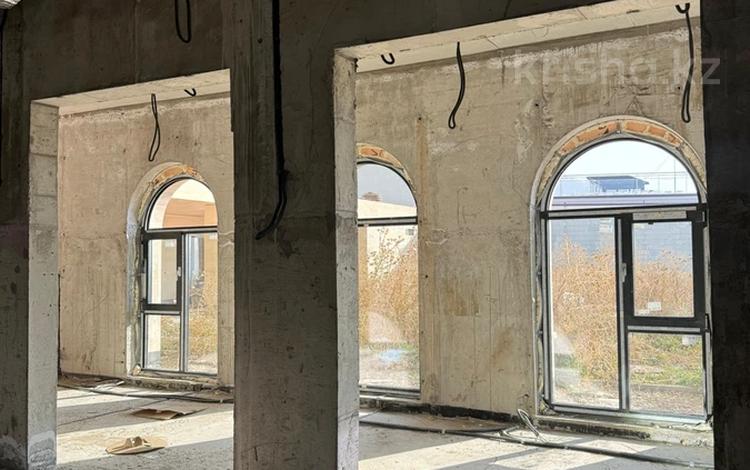 Отдельный дом · 10 комнат · 1720 м² · 50 сот., мкр Юбилейный за 1.9 млрд 〒 в Алматы, Медеуский р-н — фото 2