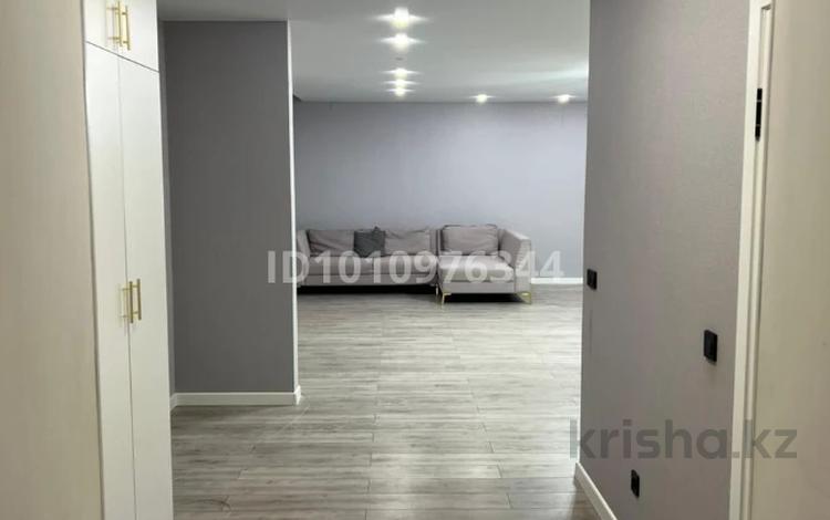 3-комнатная квартира · 106 м² · 10/10 этаж, Айнаколь 62 — Жумабаева за 48 млн ₸ в Астане, Алматы р-н — фото 2