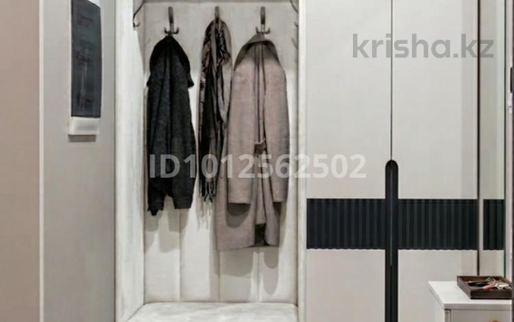 4-комнатная квартира · 137.5 м² · 1/6 этаж, мкр Юго-Восток, 137-й учетный квартал 787 за 500 000 ₸ в Караганде, Казыбек би р-н — фото 10