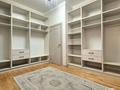 4-комнатная квартира · 190 м² · 3/10 этаж, Кабанбай Батыра 15 за 1 млн ₸ в Алматы, Медеуский р-н — фото 16