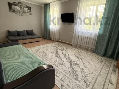 1-комнатная квартира · 38 м² · 2/2 этаж, Сакен сейфулина 29 за 10 000 ₸ в Бурабае