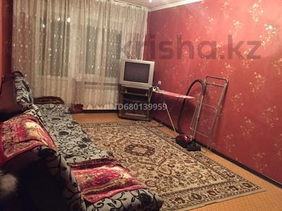 2-комнатная квартира, 42 м², 2 этаж помесячно, Гагарина 314 за 300 000 〒 в Алматы
