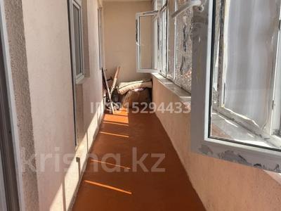 2-бөлмелі пәтер · 64.4 м², Арай-2 ш/а., Арай2мкр,8үй, бағасы: 18 млн ₸ в Таразе, мкр Арай-2