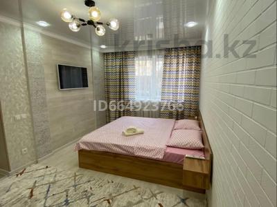 1-комнатная квартира, 40 м², 2/4 этаж посуточно, Аскарова 3 за 15 000 〒 в Шымкенте, Аль-Фарабийский р-н