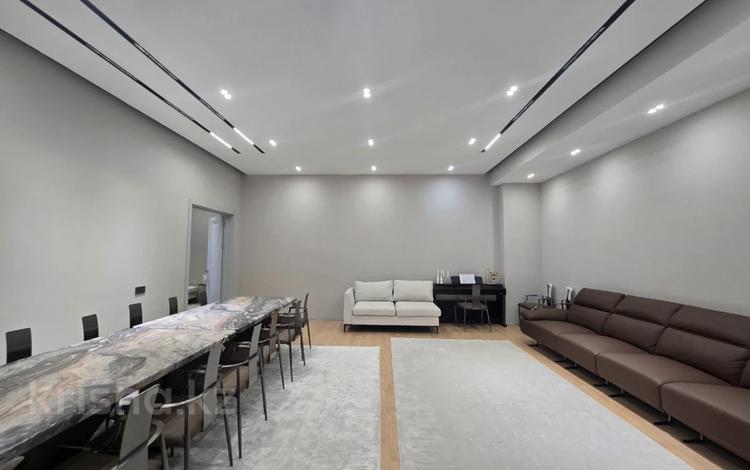 4-комнатная квартира · 141.2 м² · 6 этаж, Акмешит 19 за 142 млн ₸ в Астане — фото 17