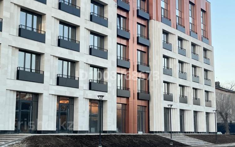4-комнатная квартира · 99.6 м² · 2/5 этаж, мкр Новый Город, Гастелло 30 за ~ 54.8 млн ₸ в Караганде, Казыбек би р-н — фото 22