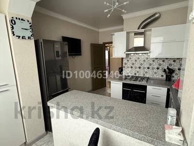 Аренда квартир в Алматы: 2-комнатная квартира · 63 м² · 9/9 этаж, мкр Зердели 1/151 за 330 000 〒 2-комнатная квартира · 63 м² · 9/9 этаж, мкр Зердели 1/151 за 330 000 〒 в Алматы, Алатауский р-н
