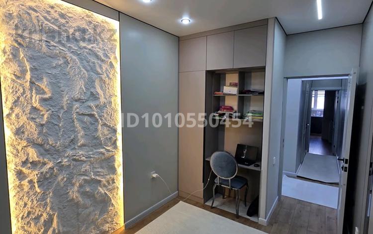 3-комнатная квартира · 70 м² · 5/5 этаж, 29-й мкр 20 за 22 млн ₸ в Актау — фото 2