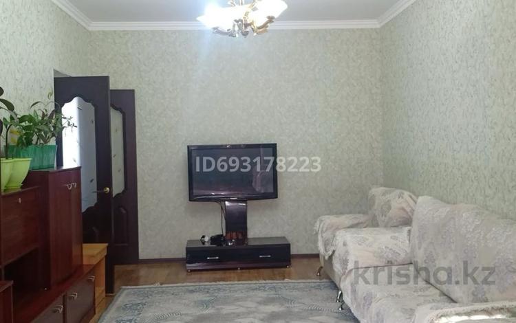 3-комнатная квартира, 62 м², 4/5 этаж, мкр Сайрам 1 за 25 млн 〒 в Шымкенте, Енбекшинский р-н — фото 2