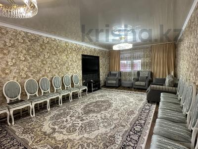 Отдельный дом • 5 комнат • 340 м² • 10 сот., Абылай хана — Бурабай за 110 млн 〒 в Астане, Алматы р-н