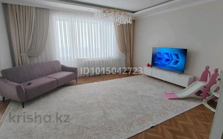 3-комнатная квартира · 120 м² · 12/22 этаж, Шамши Калдаяков 11 за 70 млн ₸ в Астане, Сарайшык р-н — фото 2