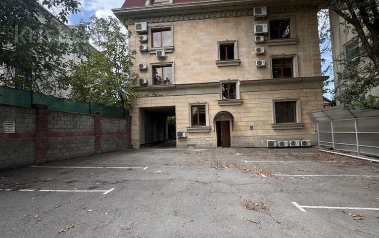 Отдельный дом · 15 комнат · 540 м² · 8 сот., Калдаякова за 4.3 млн ₸ в Алматы, Медеуский р-н — фото 24