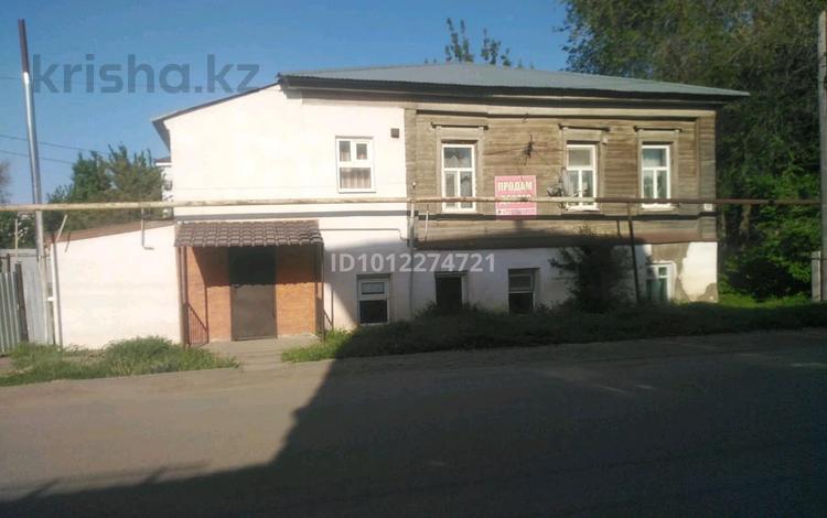 Жеке үй · 8 бөлме · 80 м² · 6 жүзд., ул. Аманжолова 68, бағасы: 40 млн ₸ в Уральске — фото 22