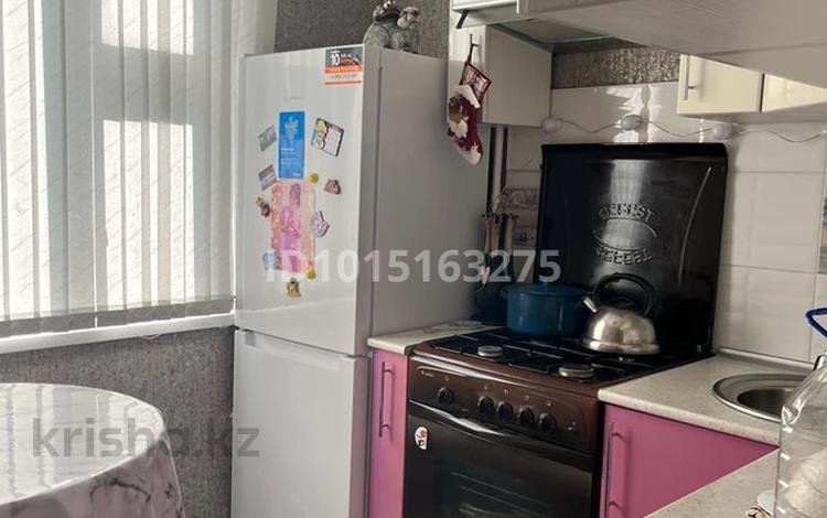 2-бөлмелі пәтер · 45 м² · 2/5 қабат, Айгүл ш/а, Сергея Тюленина — Ресторан Восточная сказка, бағасы: 150 000 ₸ в Уральске, мкр Айгуль — фото 2