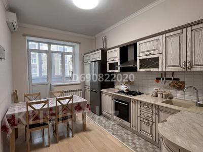 2-комнатная квартира · 78 м² · 5/9 этаж, Алии Молдагуловой 30б за 260 000 ₸ в Актобе