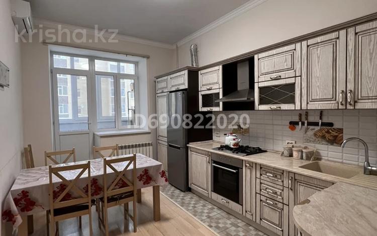 2-комнатная квартира · 78 м² · 5/9 этаж, Алии Молдагуловой 30б за 260 000 ₸ в Актобе — фото 2