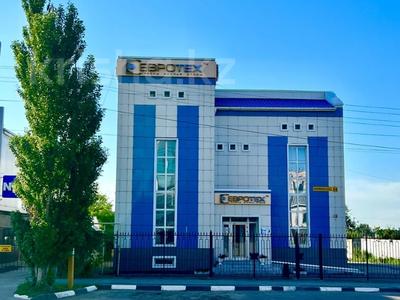 Еркін, кеңселер, дүкендер мен бутиктер, медорталықтар мен дәріханалар, білім орталықтары, ойын-сауық · 935.1 м², бағасы: 420 млн ₸ в Костанае