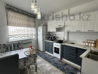 3-комнатная квартира · 86 м² · 2/12 этаж, 11-ші көш. 35/2 за 200 000 〒 в Туркестане