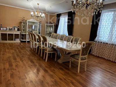 Отдельный дом · 10 комнат · 233.3 м² · 6 сот., 2-й переулок Кашаганова 5 за 63 млн 〒 в Таразе