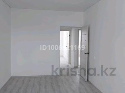3-бөлмелі пәтер · 70 м² · 2/5 қабат, Карасу 5микрорайон д22а, бағасы: 22 млн ₸ в Таразе